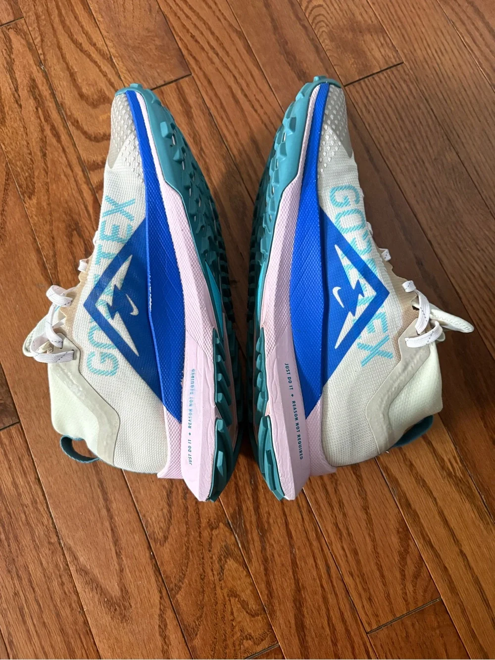 Nike Wmns 8 React Pegasus Trail 4 GORE-TEX Sanddrift Pearl Pink DJ7929-100
